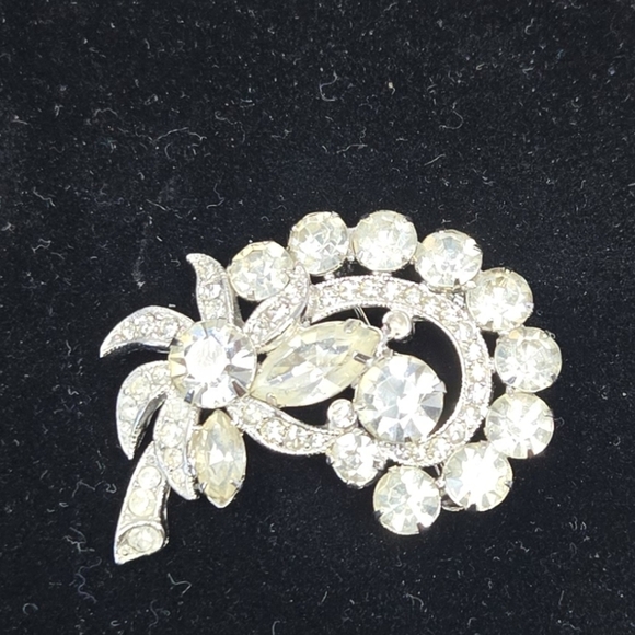 Eisenberg Ice Womens Clear Rhinestone Brooch Pin Silver Tone, Flower Curved Stem - Picture 8 of 11